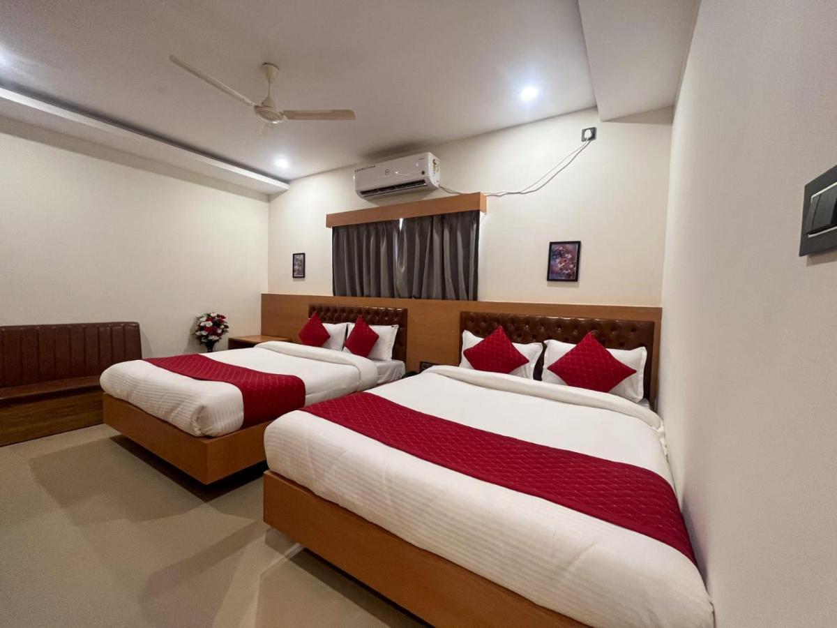 Air Valley Inn Guwahati Buitenkant foto