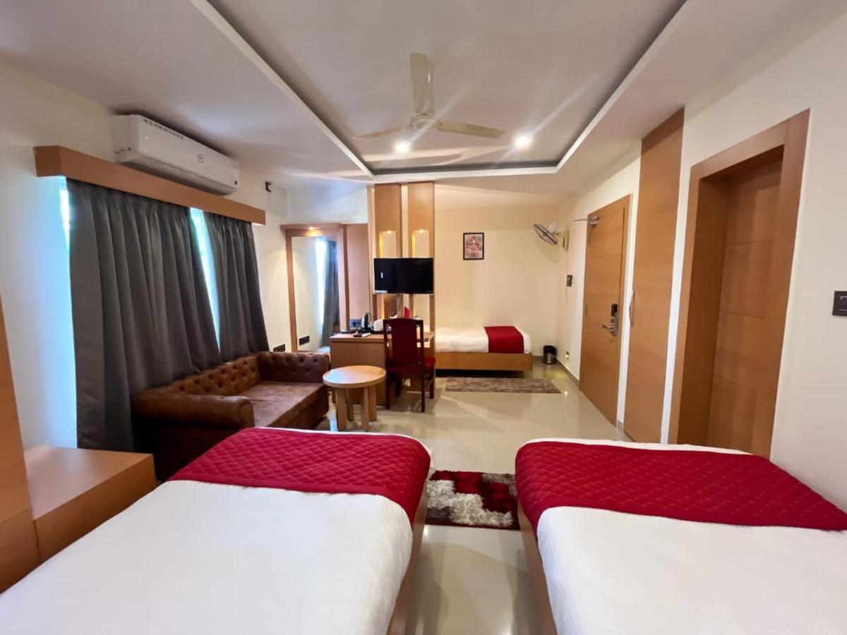 Air Valley Inn Guwahati Buitenkant foto